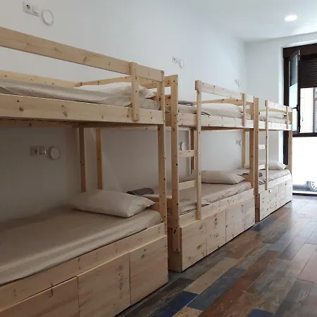 Hostal Hub *